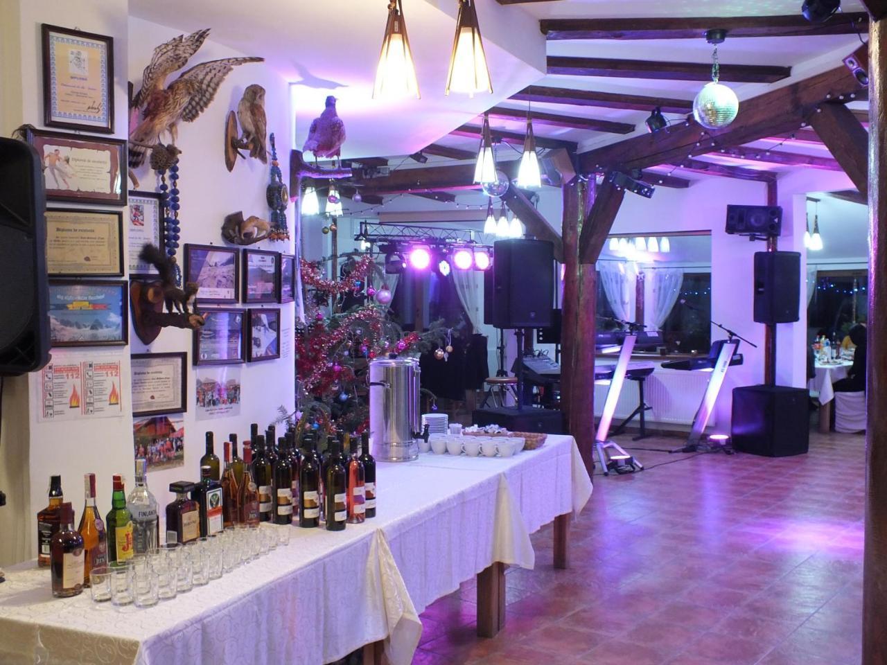 Pensiunea Casa Zmeilor Dragus Exteriér fotografie